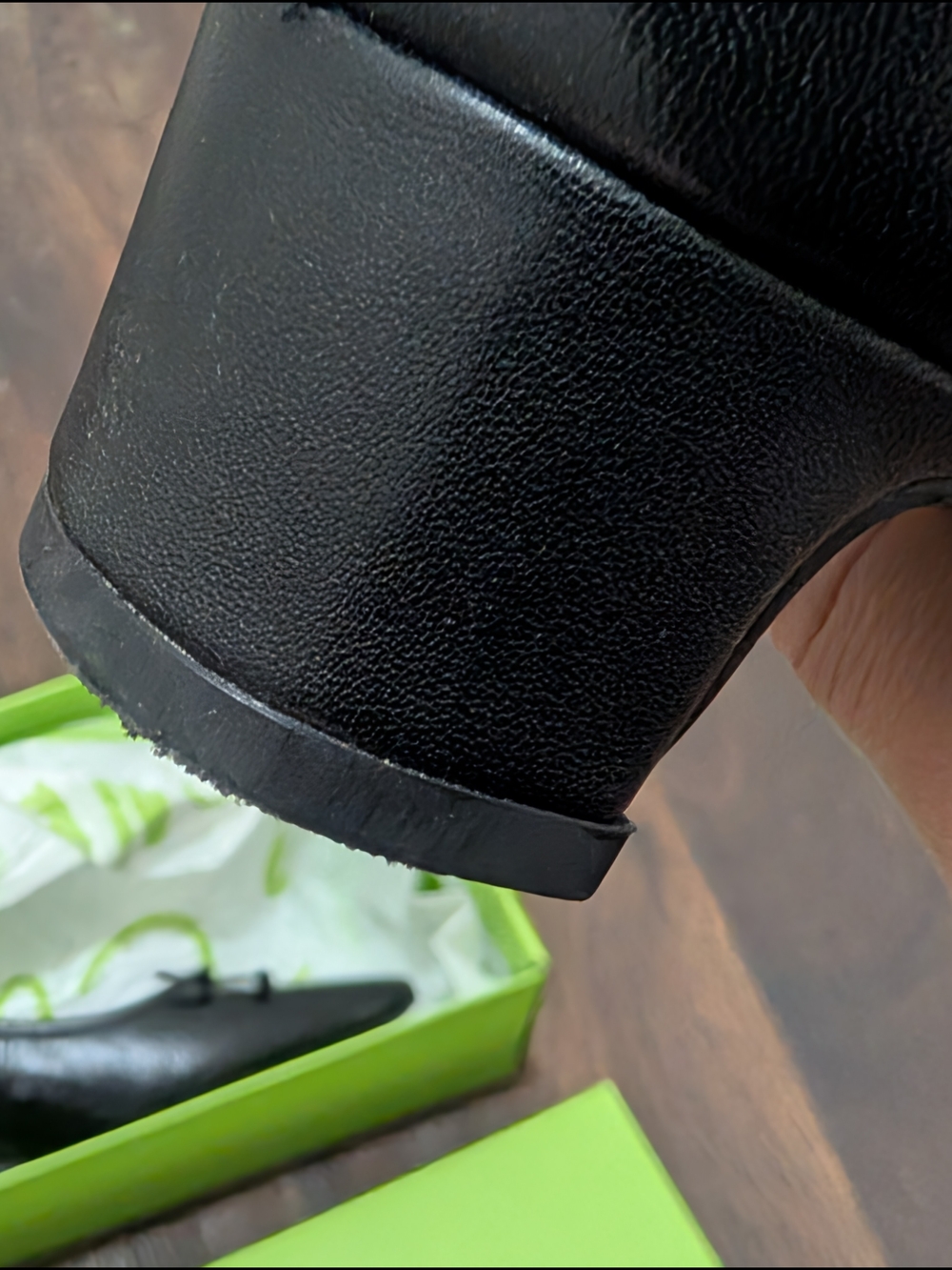 Sam Edelman Bright Lime Green Branded Box - Picture 8 of 13